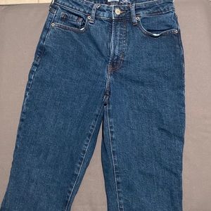 Mid-rise straight legged women’s jeans
